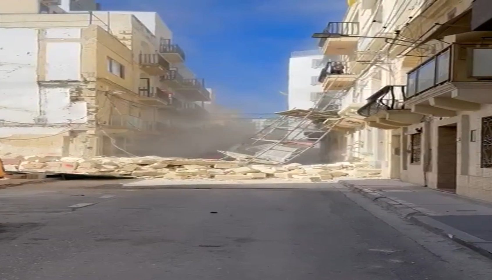 Gzira collapse